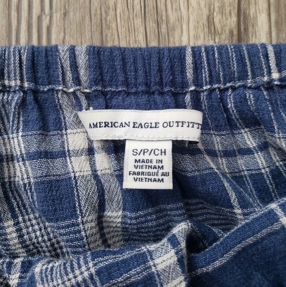 American Eagle Crop Top - Picture 2 of 4